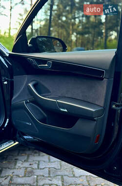 Седан Audi A8 2012 в 