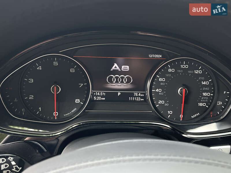 Седан Audi A8 2016 в Ровно