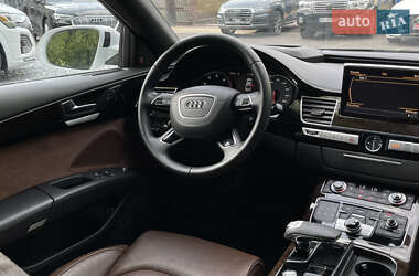 Седан Audi A8 2016 в 