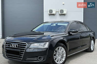 Седан Audi A8 2011 в Нововолынске