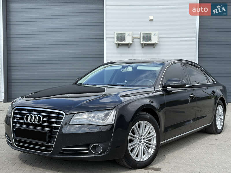 Седан Audi A8 2011 в 