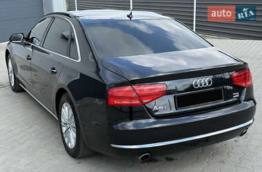 Седан Audi A8 2011 в 