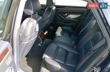 Седан Audi A8 2004 в 