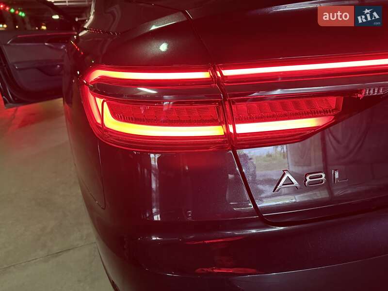 Седан Audi A8 2021 в Киеве