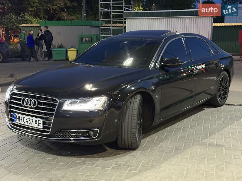 Седан Audi A8 2013 в Николаеве