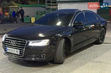 Седан Audi A8 2013 в 