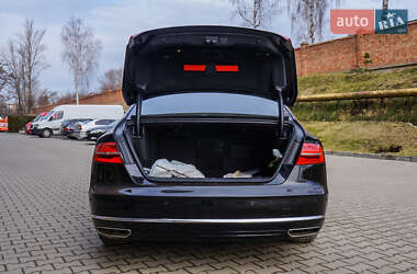 Седан Audi A8 2016 в 
