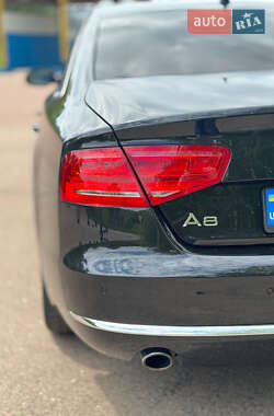 Седан Audi A8 2013 в 
