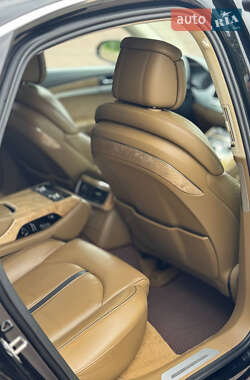 Седан Audi A8 2013 в 