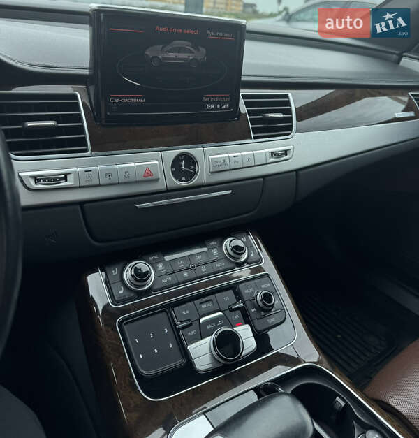 Седан Audi A8 2013 в Києві