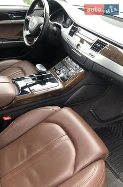 Седан Audi A8 2013 в 