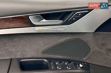 Седан Audi A8 2013 в 