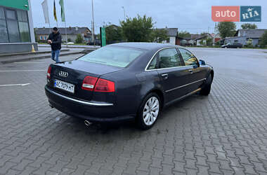 Седан Audi A8 2004 в 