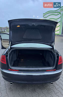 Седан Audi A8 2004 в 