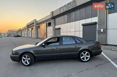 Седан Audi A8 1996 в 