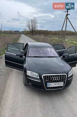 Седан Audi A8 2004 в 