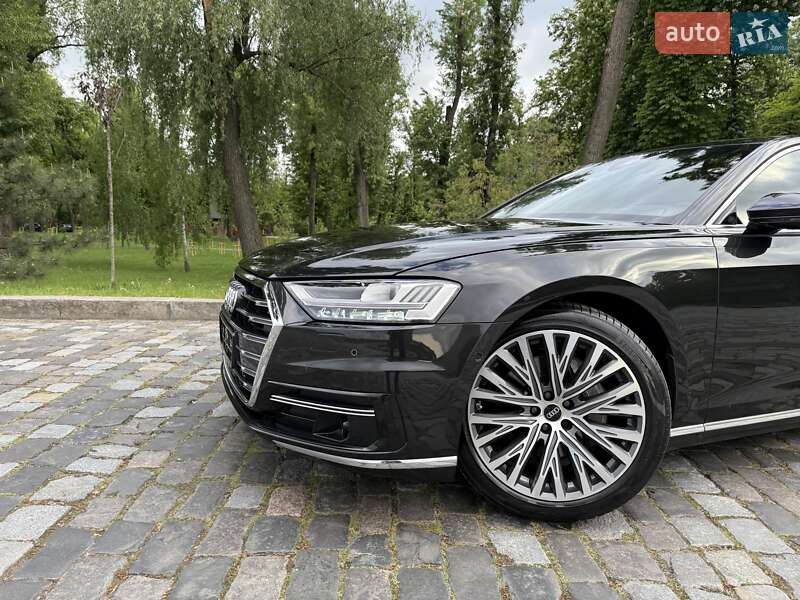Седан Audi A8 2021 в Киеве