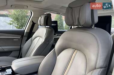Седан Audi A8 2013 в 