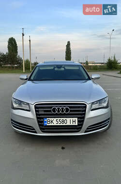 Седан Audi A8 2012 в 