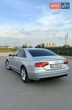 Седан Audi A8 2012 в 