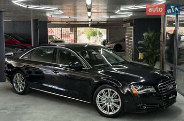 Седан Audi A8 2013 в Одесі