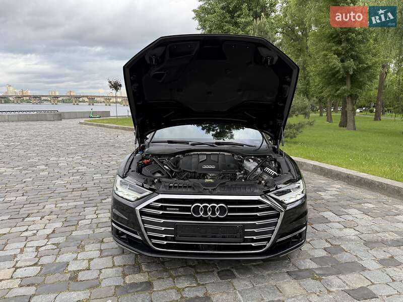 Седан Audi A8 2021 в Киеве