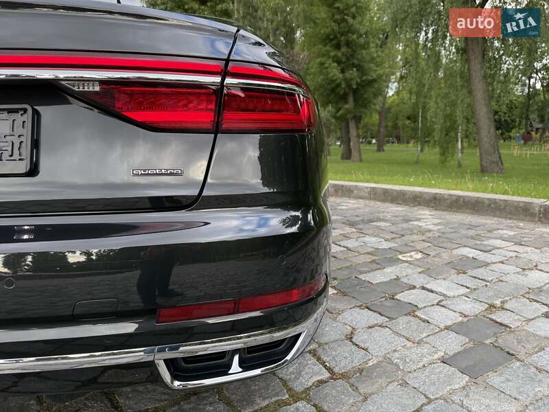 Седан Audi A8 2021 в Киеве