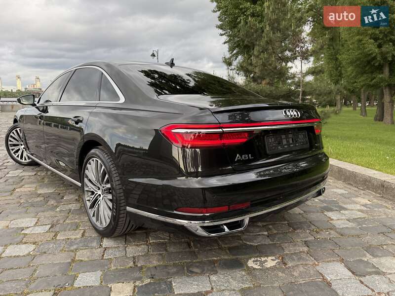 Седан Audi A8 2021 в Киеве