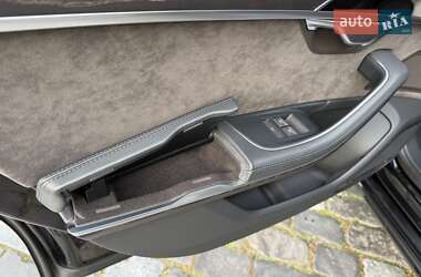 Седан Audi A8 2021 в 