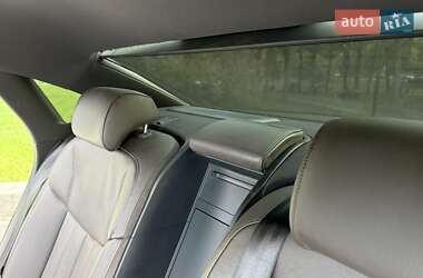 Седан Audi A8 2021 в 