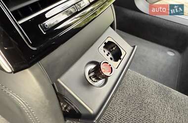 Седан Audi A8 2021 в 