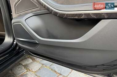 Седан Audi A8 2021 в 