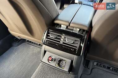 Седан Audi A8 2021 в 