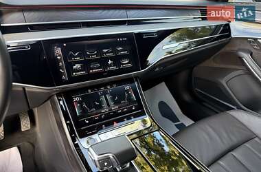 Седан Audi A8 2021 в 