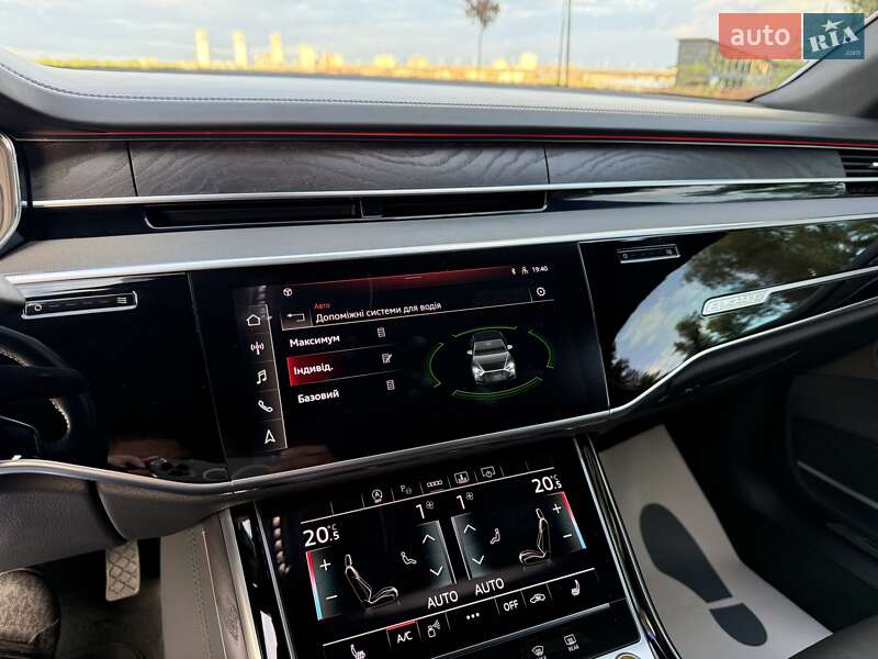 Седан Audi A8 2021 в Киеве