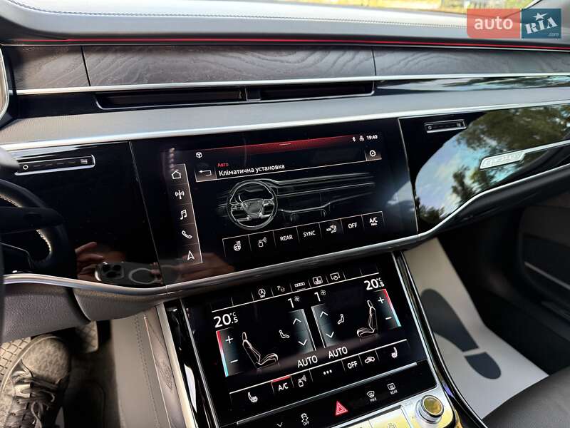 Седан Audi A8 2021 в Киеве