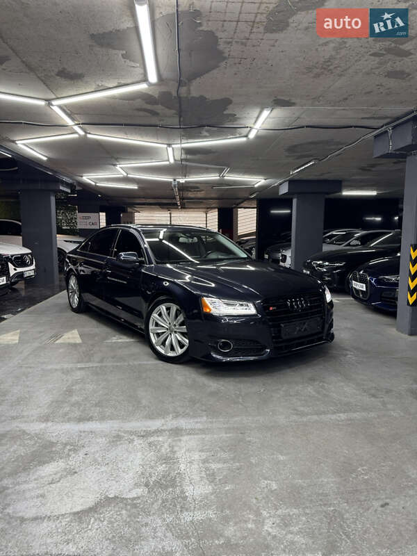 Седан Audi A8 2016 в Одессе