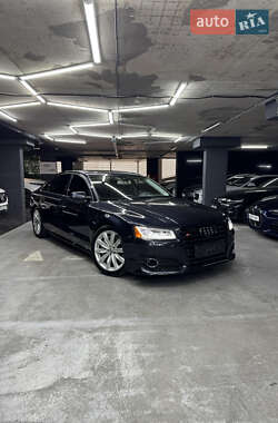Седан Audi A8 2016 в 