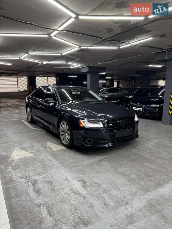 Седан Audi A8 2016 в Одессе