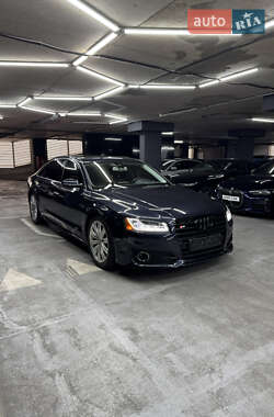 Седан Audi A8 2016 в 
