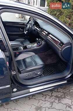 Седан Audi A8 2004 в 