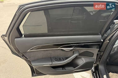 Седан Audi A8 2019 в 
