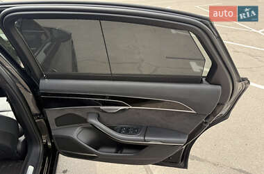 Седан Audi A8 2019 в 