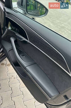 Седан Audi A8 2019 в 