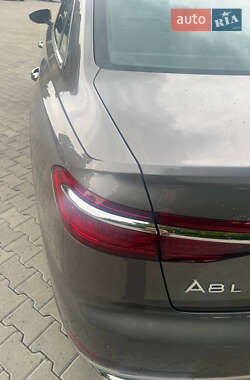 Седан Audi A8 2019 в 