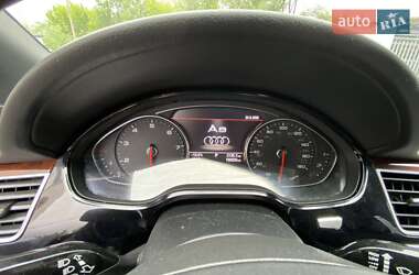 Седан Audi A8 2012 в 