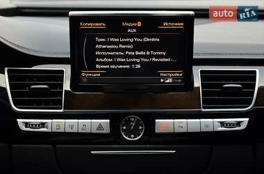 Седан Audi A8 2015 в 