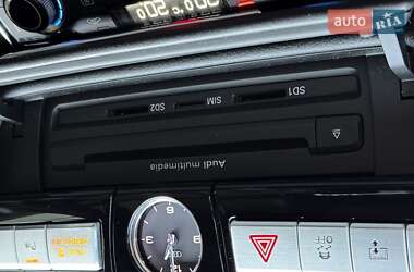Седан Audi A8 2015 в 