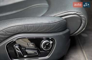 Седан Audi A8 2015 в 