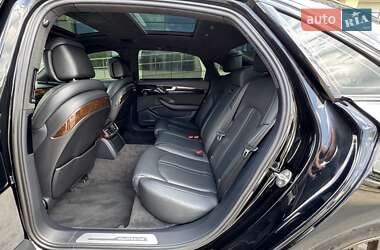 Седан Audi A8 2015 в 